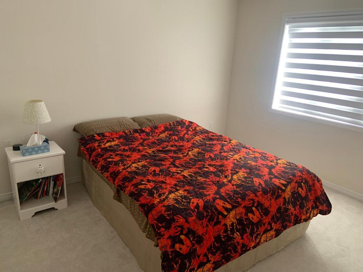 소롤드 Niagara- Beautiful Cozy Sunfilled Big Complete House Minutes Drive From Falls 빌라 외부 사진