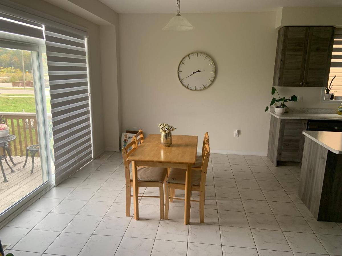 소롤드 Niagara- Beautiful Cozy Sunfilled Big Complete House Minutes Drive From Falls 빌라 외부 사진